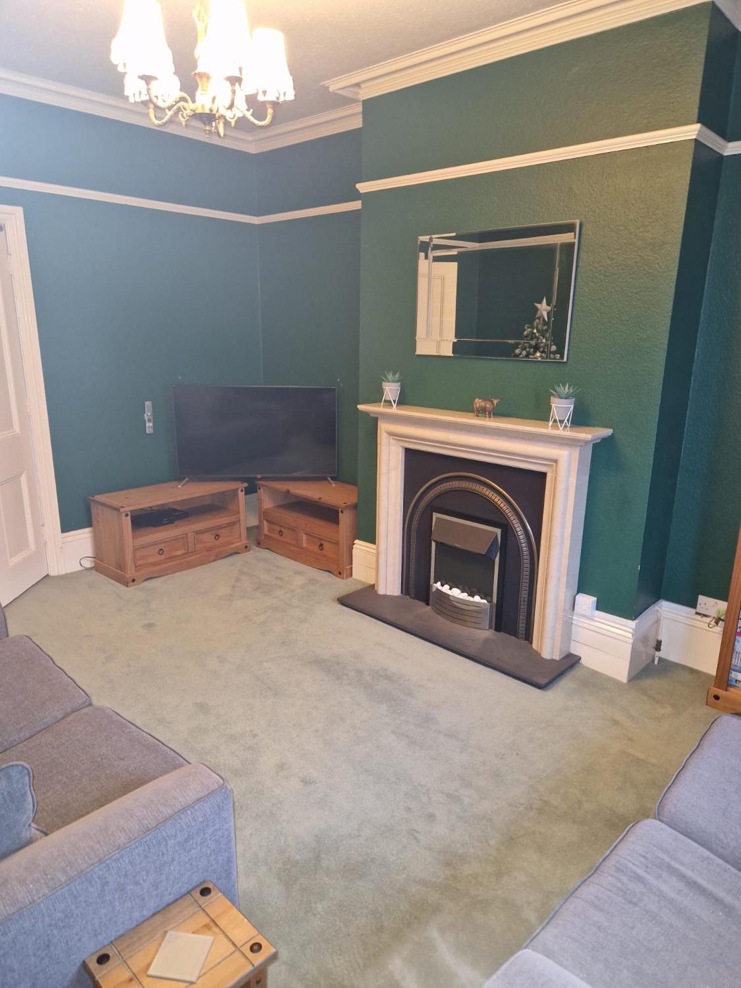 Hereford - Falcon House - Spacious 5 Bedroom House With Games Room - Sleeps 14 Guests - Great Property For Family & Friends Gathering Together - Hosted By Rentmyhouse Exterior foto